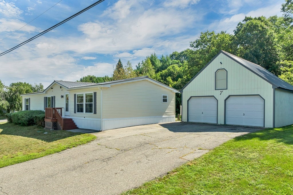 7 Cammett Drive