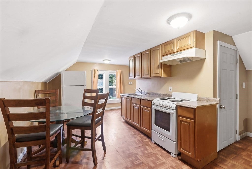 10 Brook St, Brockton, MA, 10 Brook St, Brockton, MA Photo #27