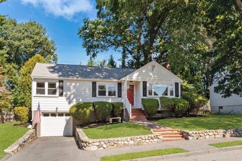 Photo of 39 Robin Rd, Wakefield, MA 01880 (MLS # 73578601)