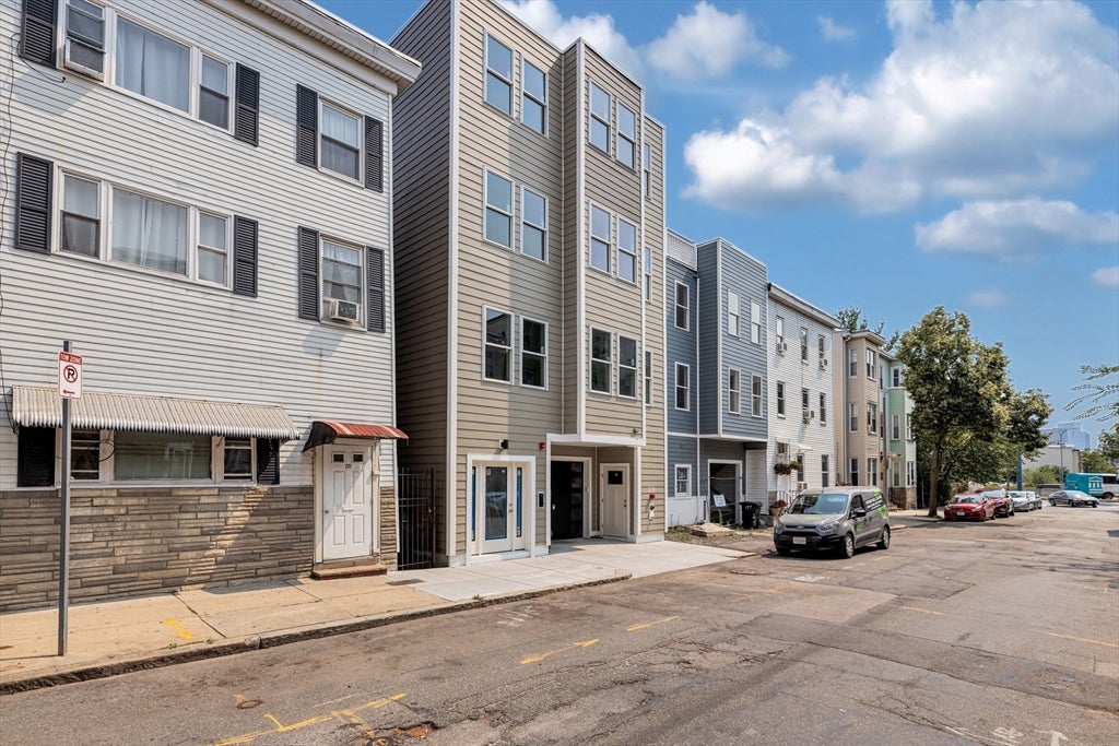 199 Havre St #1, Boston, MA Photo #15