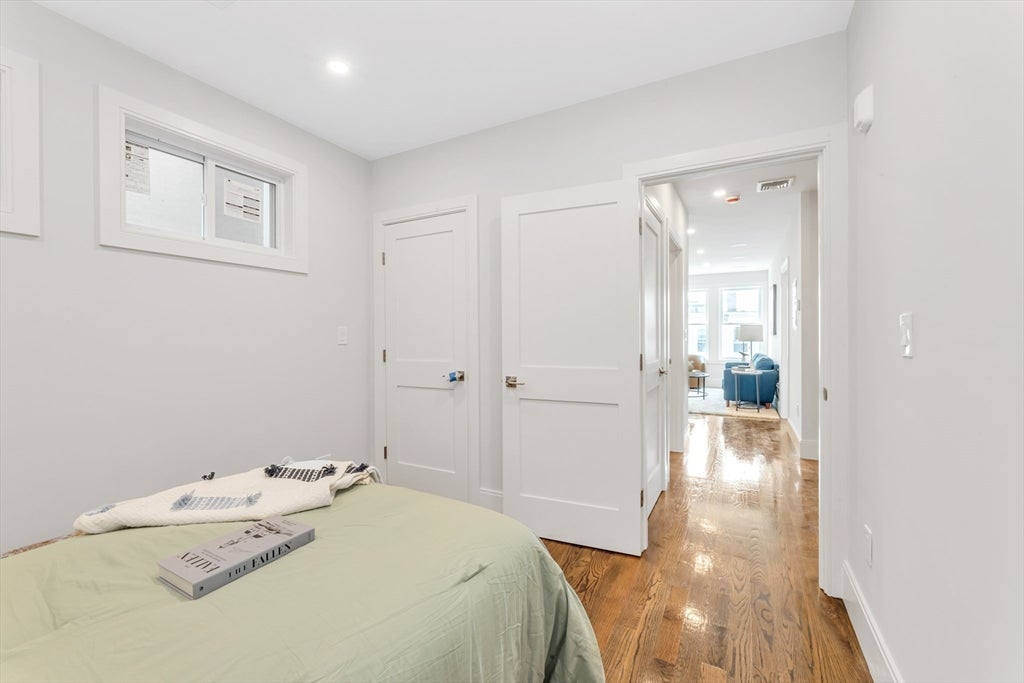 199 Havre St #1, Boston, MA Photo #11