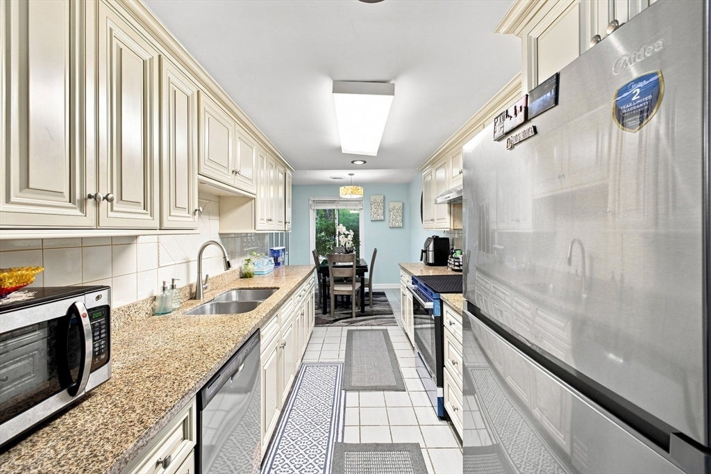 95 Commons Dr #107, Shrewsbury, MA, 95 Commons Dr #107, Shrewsbury, MA Photo #9