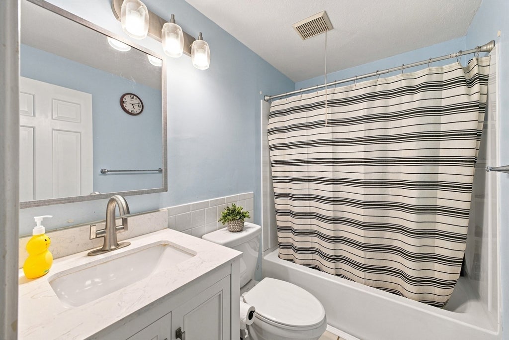 95 Commons Dr #107, Shrewsbury, MA, 95 Commons Dr #107, Shrewsbury, MA Photo #16