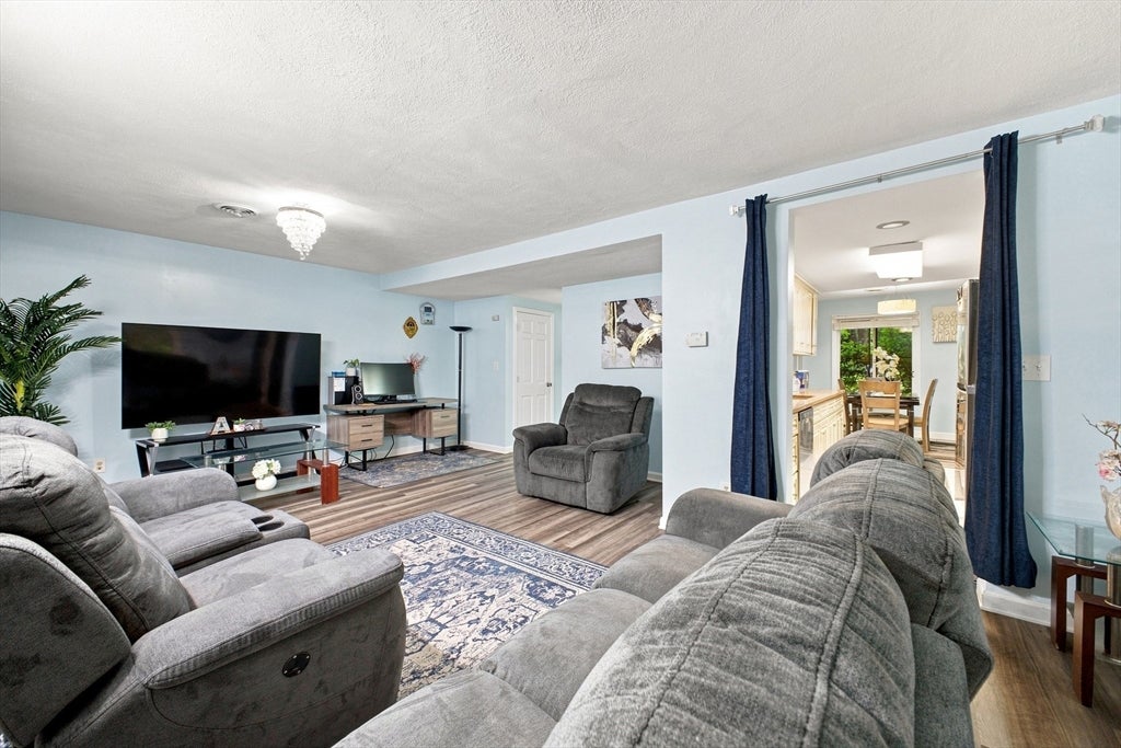 95 Commons Dr #107, Shrewsbury, MA, 95 Commons Dr #107, Shrewsbury, MA Photo #6