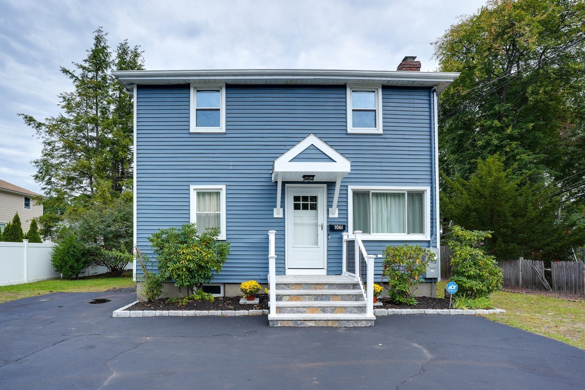 1061 Trapelo Rd