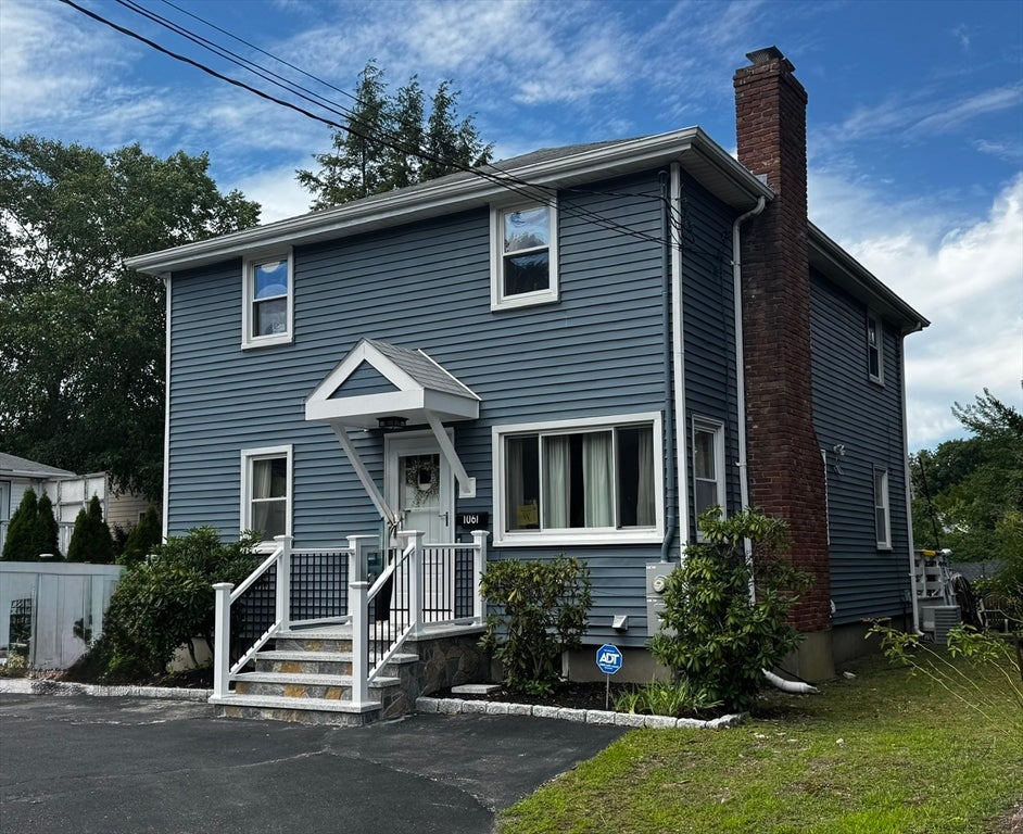Photo of 1061 Trapelo Rd, Waltham, MA