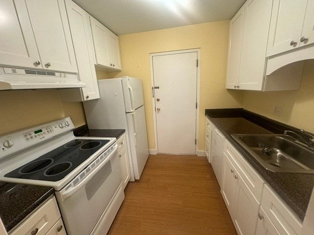 238 Rock St #C-5, Norwood, MA Photo #4