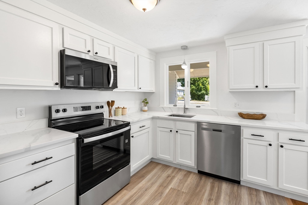 14 Old Meeting House Rd