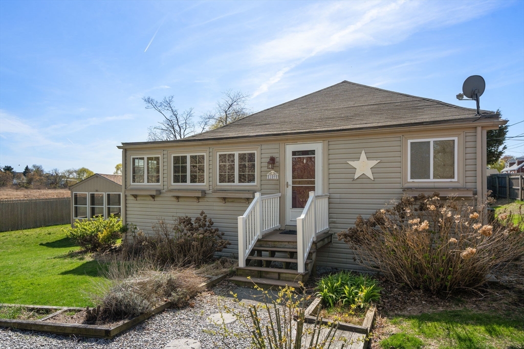 109 Rock Island Road