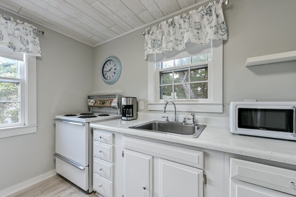 34 North Shore Blvd Ext, Sandwich, MA, 34 North Shore Blvd Ext, Sandwich, MA Photo #9