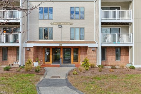 Photo of 42 Old Colony Way #APT 28, Orleans, MA 02653 (MLS # 73456604)