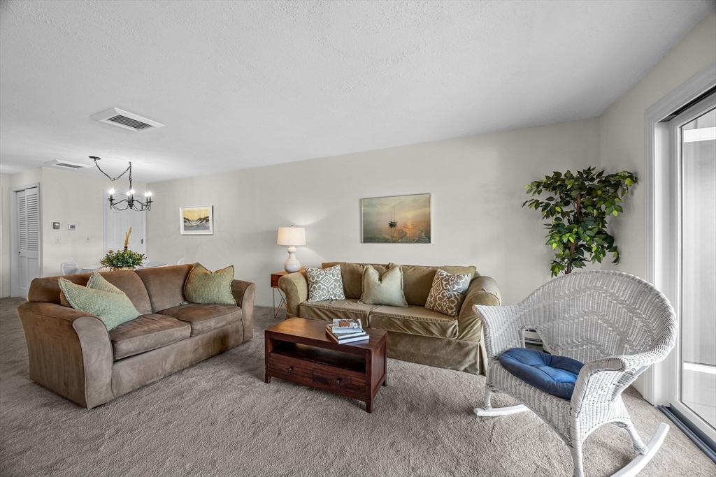 Orleans, Massachusetts 02653, United States, 1 Bedroom Bedrooms, ,1 BathroomBathrooms,Residential,Active,246746