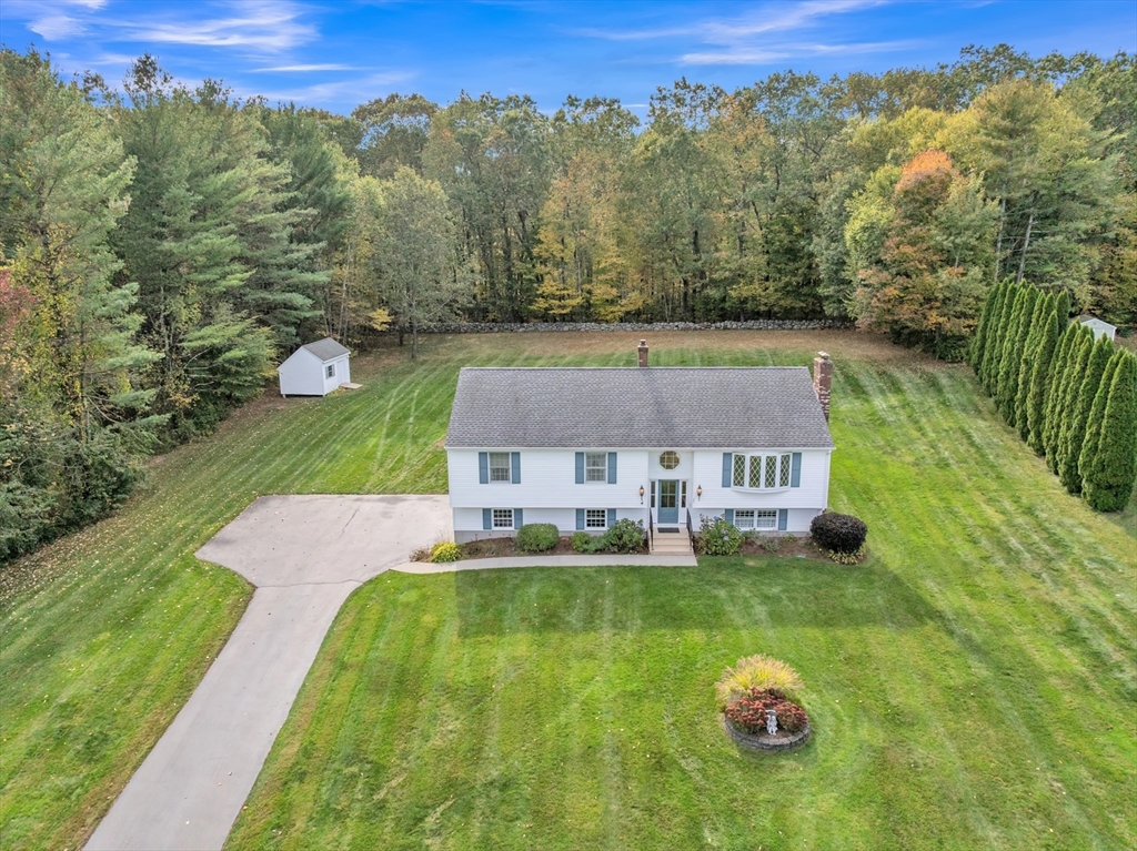 27 West Applewood Drive