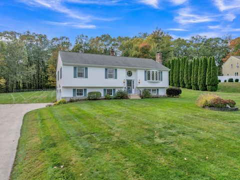 Photo of 27 West Applewood Drive, Charlton, MA 01507 (MLS # 73440887)