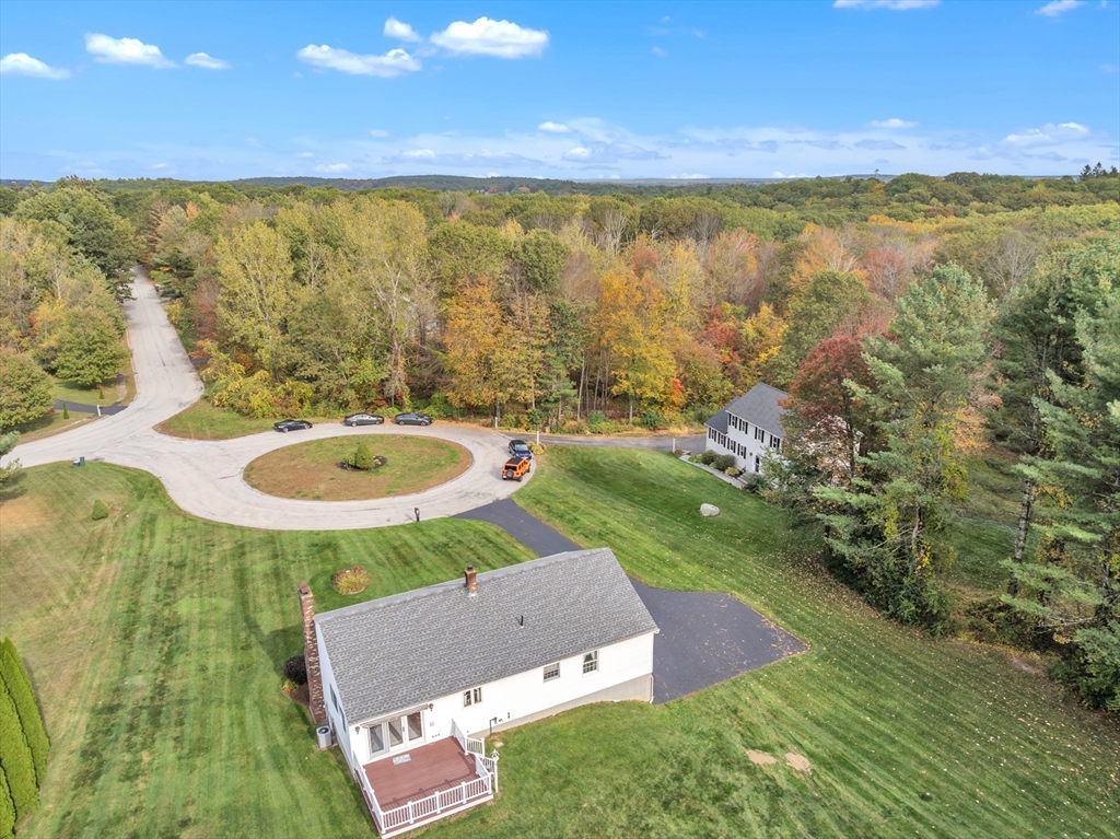 27 West Applewood Drive