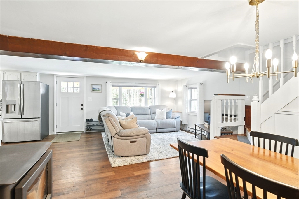 Worthington, Massachusetts 01098, United States, 3 Bedrooms Bedrooms, ,1 BathroomBathrooms,Residential,Pending,119827