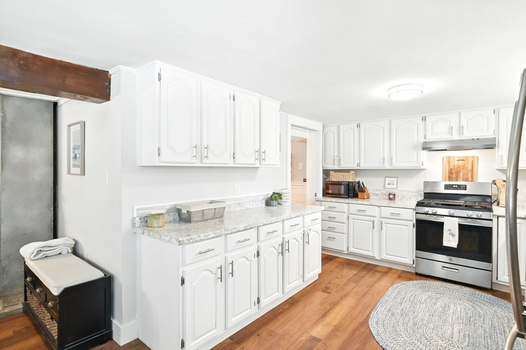 Worthington, Massachusetts 01098, United States, 3 Bedrooms Bedrooms, ,1 BathroomBathrooms,Residential,Pending,119827