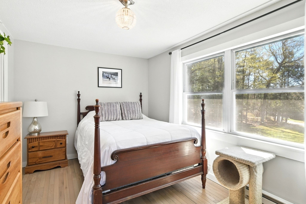 Worthington, Massachusetts 01098, United States, 3 Bedrooms Bedrooms, ,1 BathroomBathrooms,Residential,Pending,119827