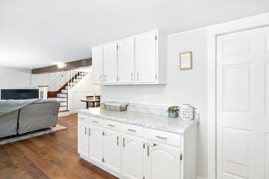 Worthington, Massachusetts 01098, United States, 3 Bedrooms Bedrooms, ,1 BathroomBathrooms,Residential,Pending,119827