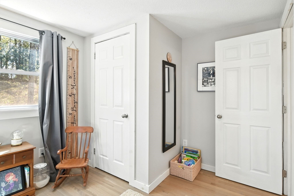 Worthington, Massachusetts 01098, United States, 3 Bedrooms Bedrooms, ,1 BathroomBathrooms,Residential,Pending,119827