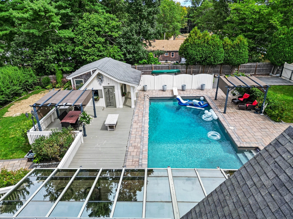 39 Pershing Ave