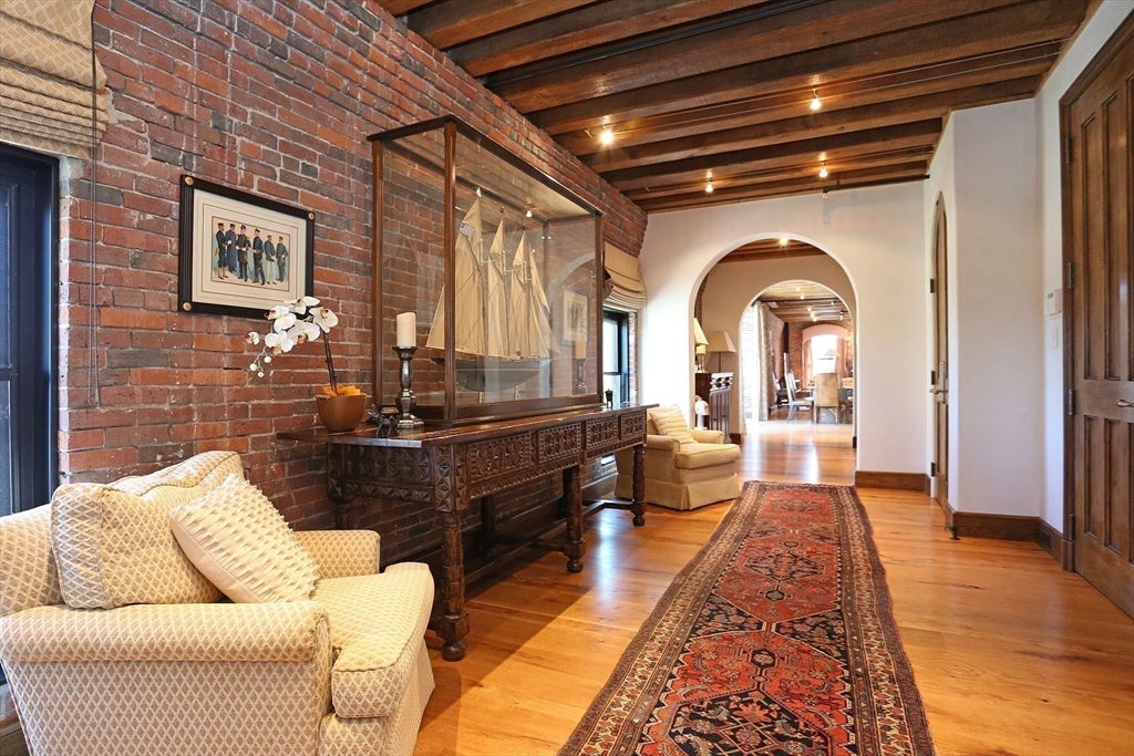 199 State St 401