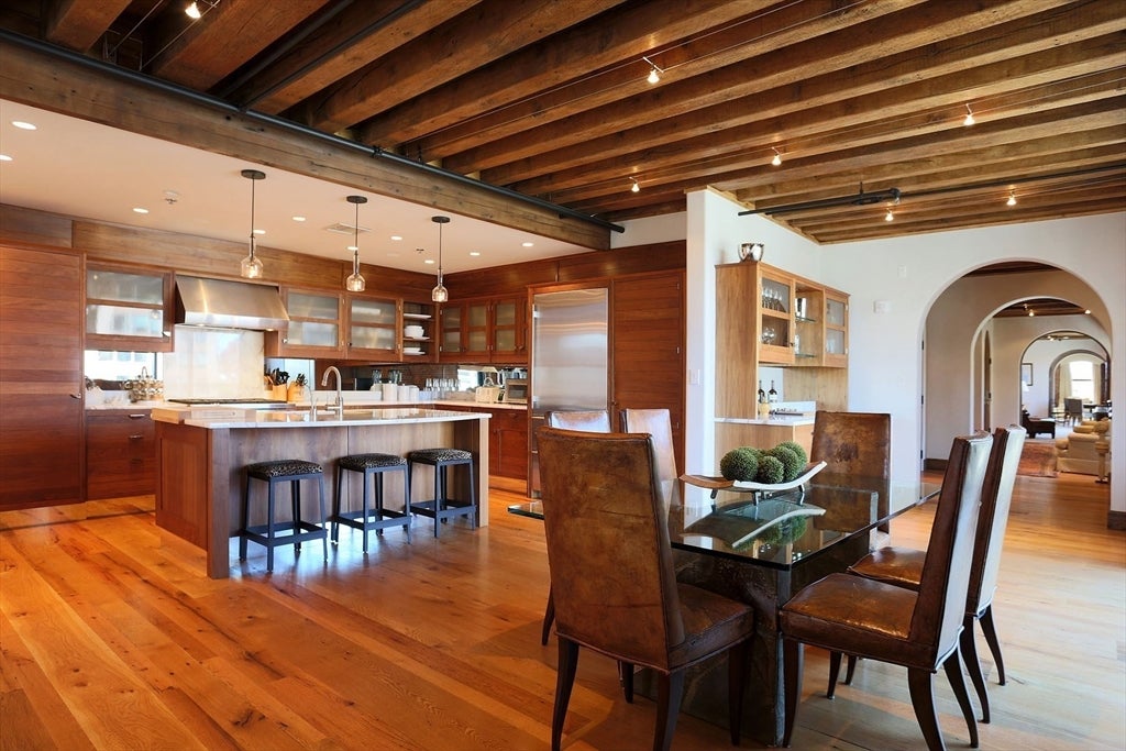 199 State St 401