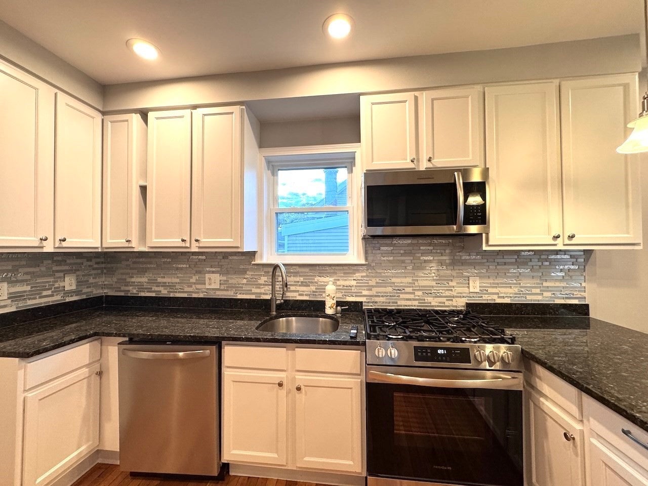 7 Pinckney Pl #2, Somerville, MA Photo #2