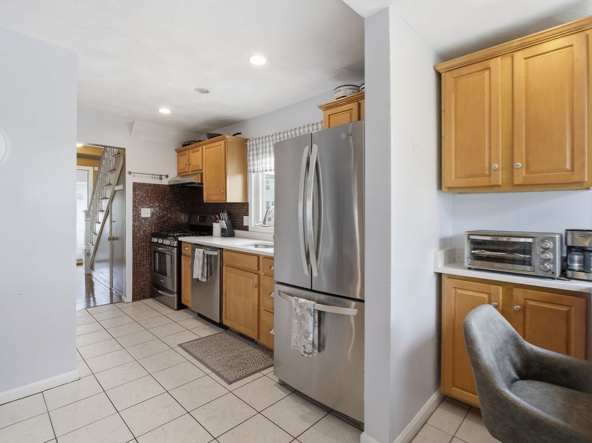 28 Houston Ave, Saugus, MA Photo #19