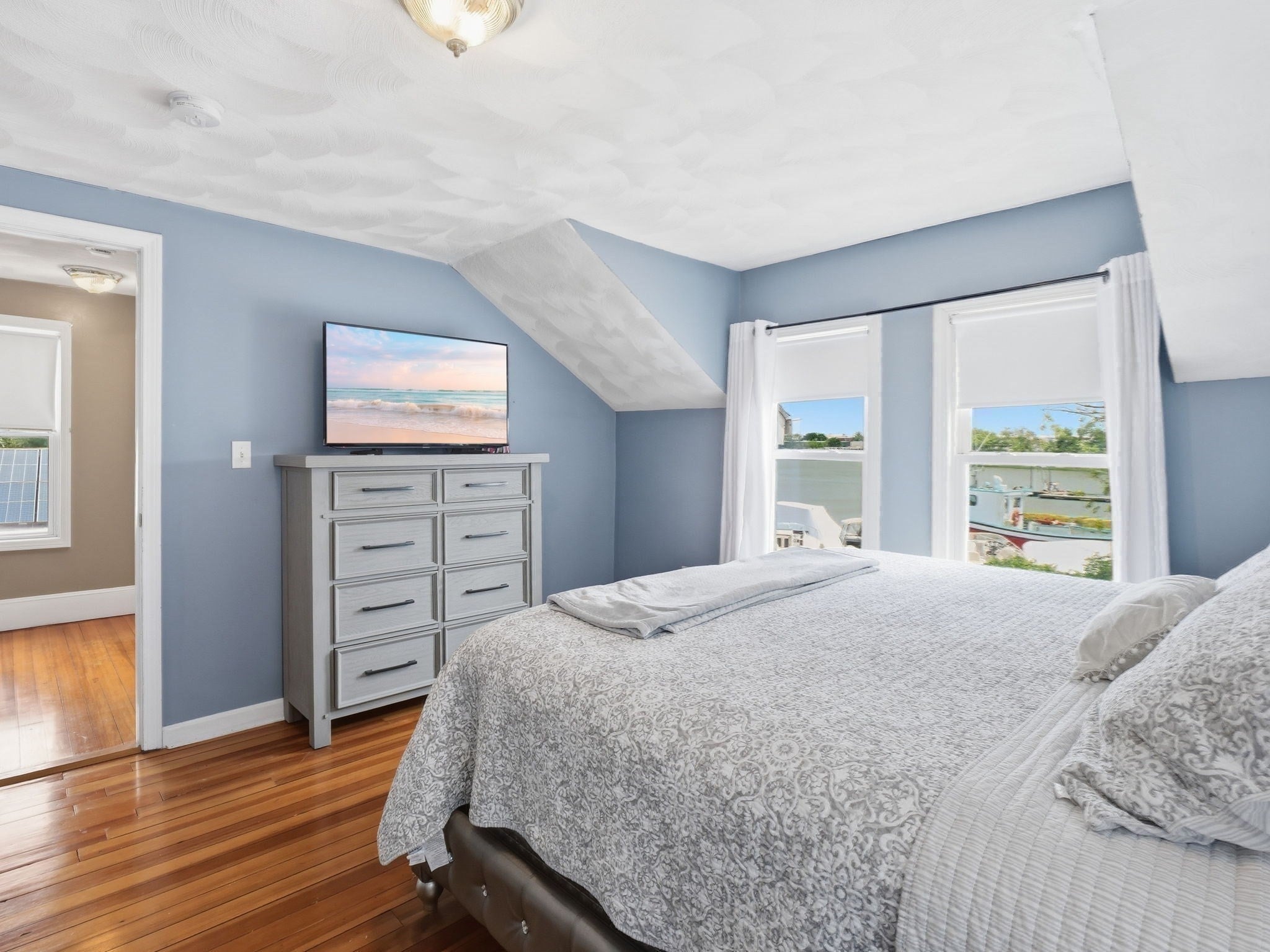 28 Houston Ave, Saugus, MA Photo #29