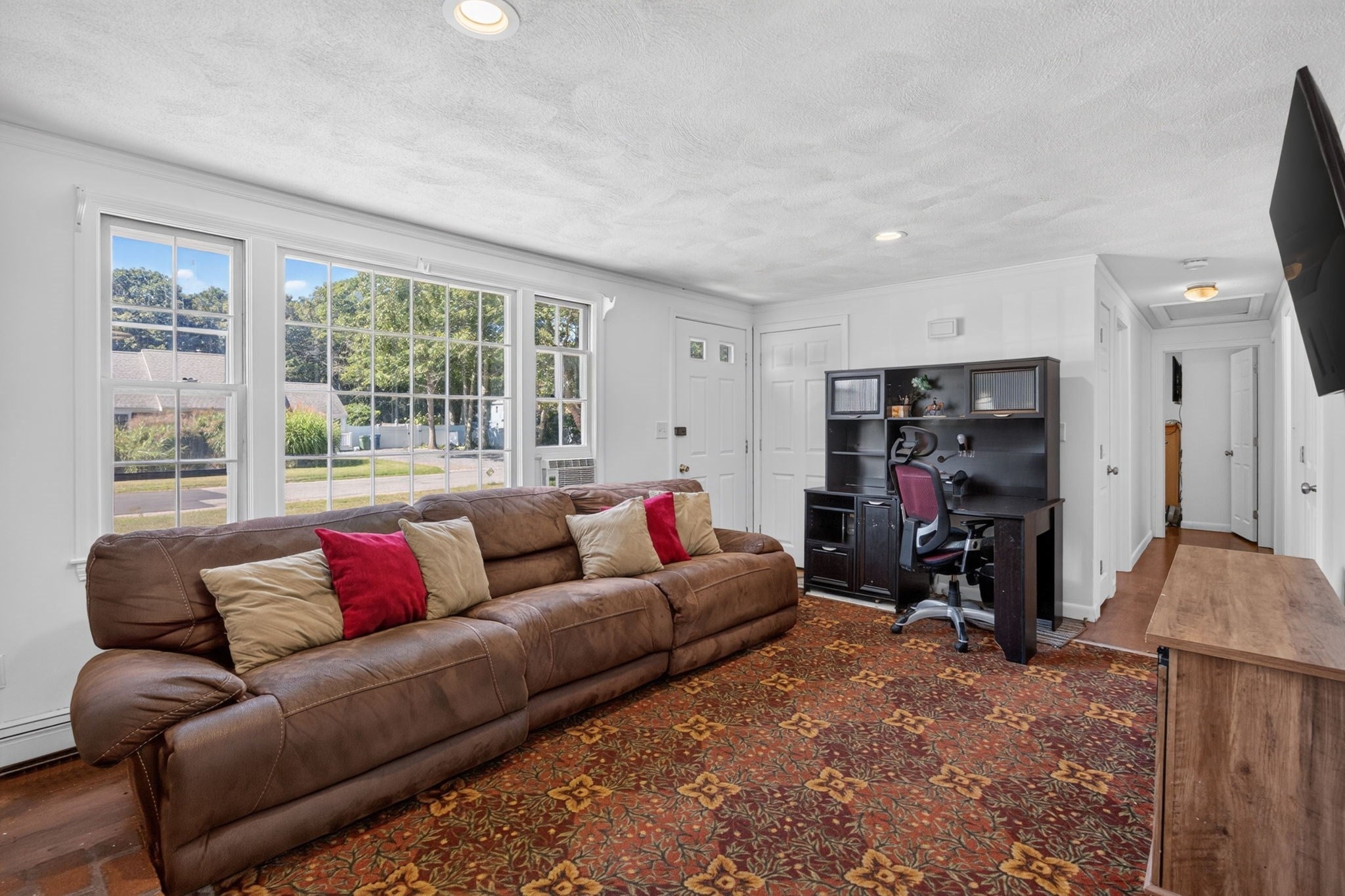 39 Kerrywood Dr, Falmouth, MA Photo #4