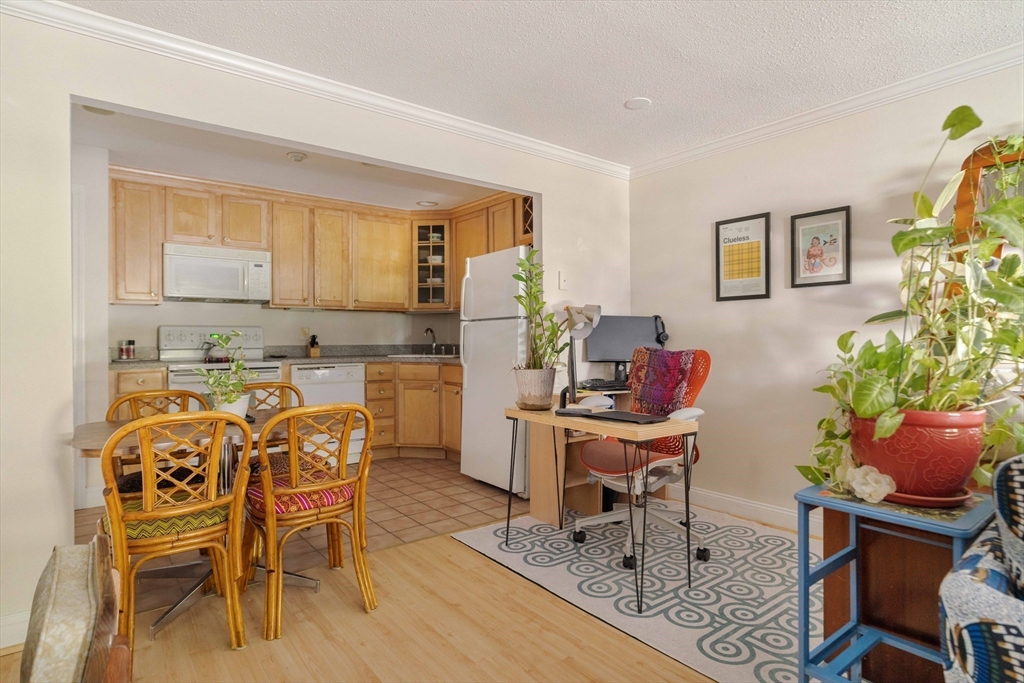 70 Warren Ave 2-6