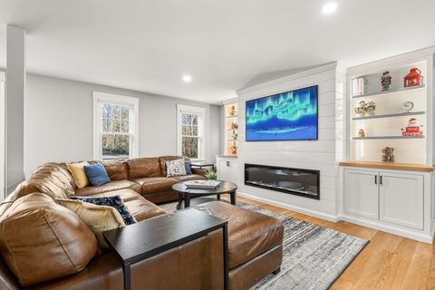 10 Mockingbird Hill Bridgewater MA 02324