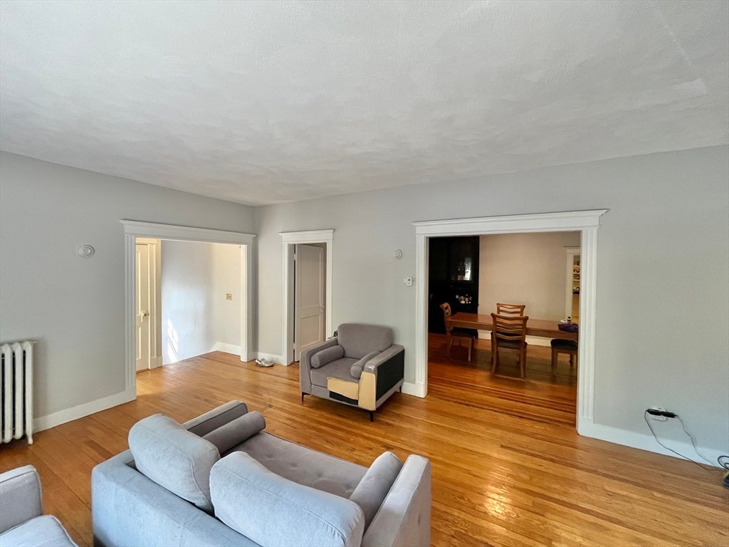 227 Winchester Street 2