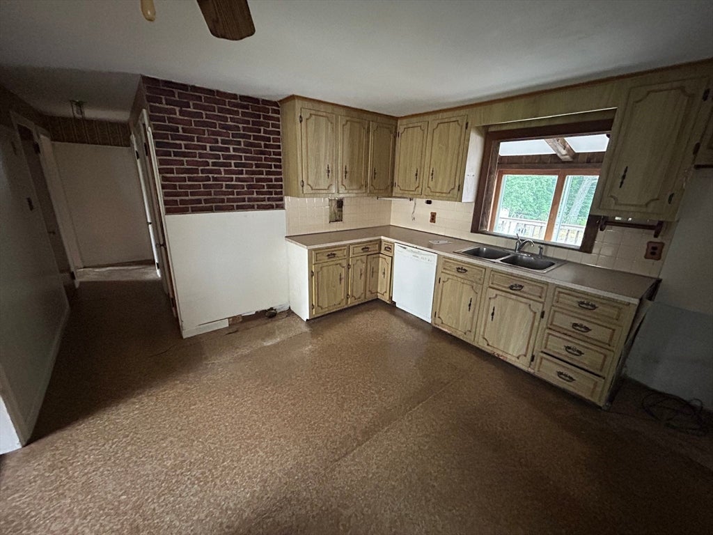 181 Boyce St, Auburn, MA, 181 Boyce St, Auburn, MA Photo #20