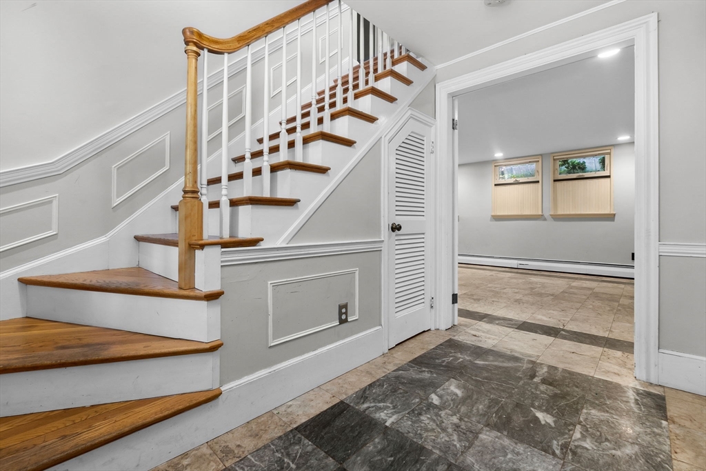 17 Topsfield Rd