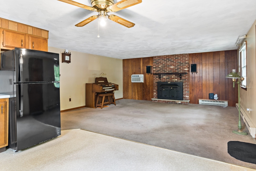 98 Ellis St