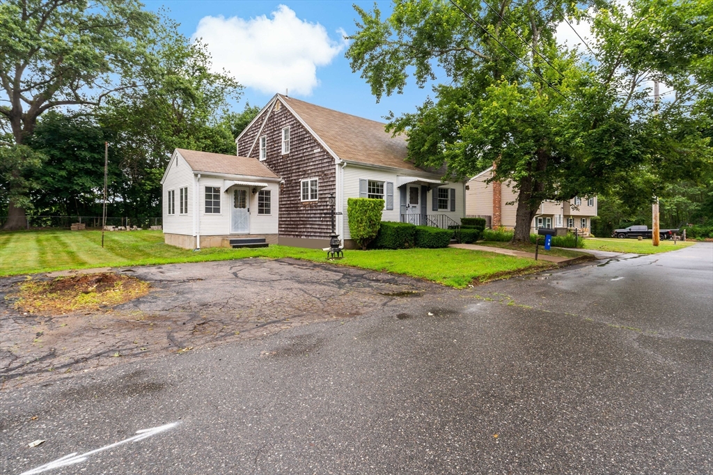 98 Ellis St