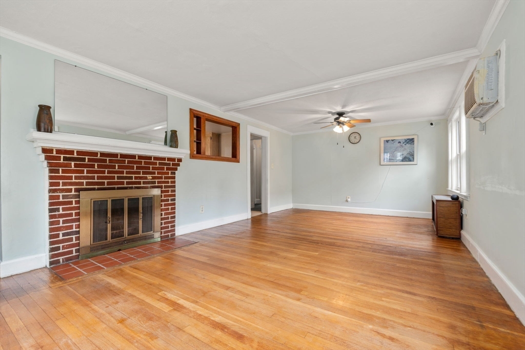 15 Atlantis St