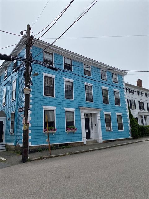 52 Washington St 8 Marblehead MA 01945