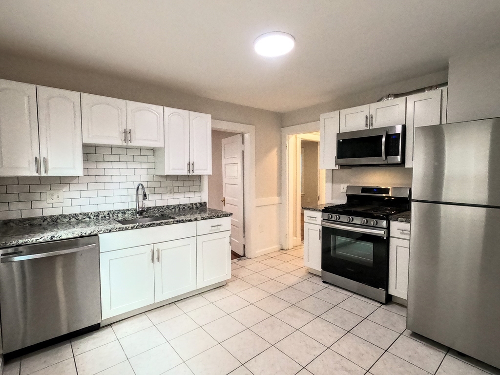 4110 Washington St 1