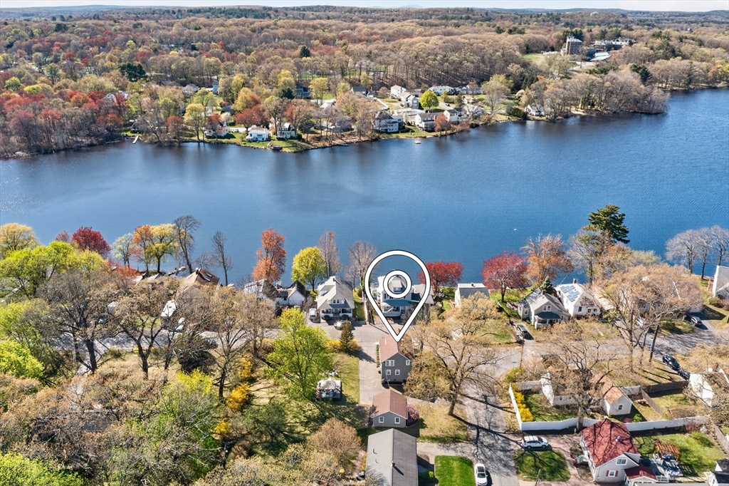 4 Lakeside Drive