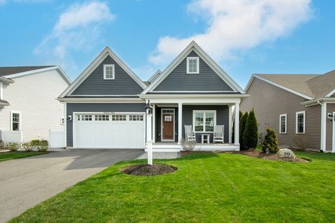 29 Spyglass Ln Plymouth MA 02360