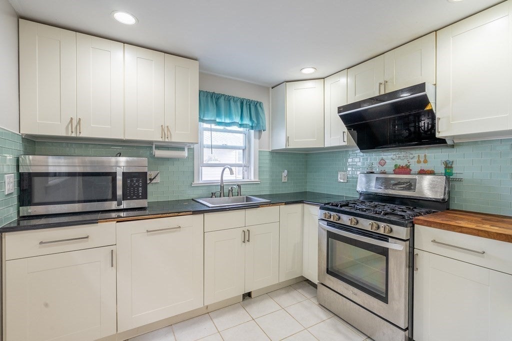26 Martell Rd, Quincy, MA Photo #12
