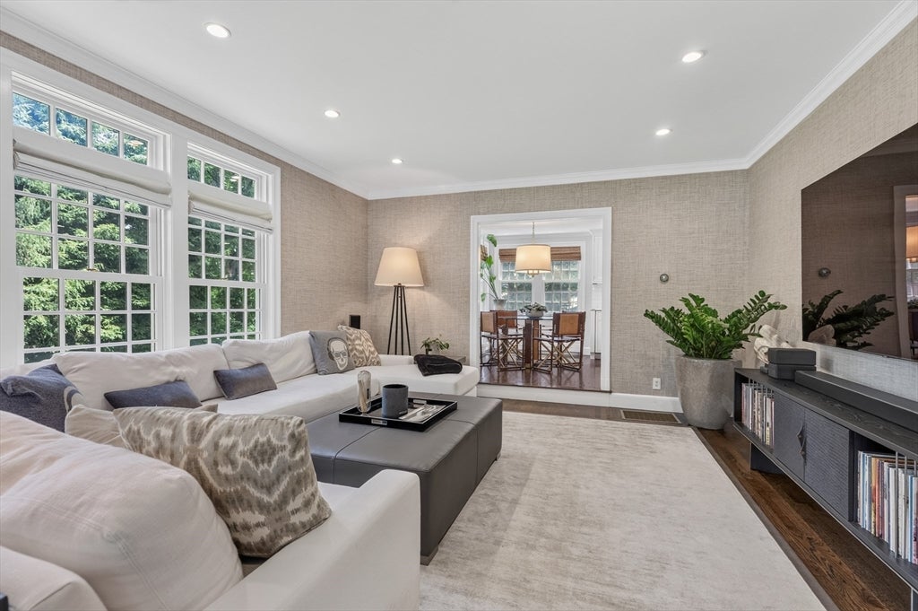 29 Pembroke Rd