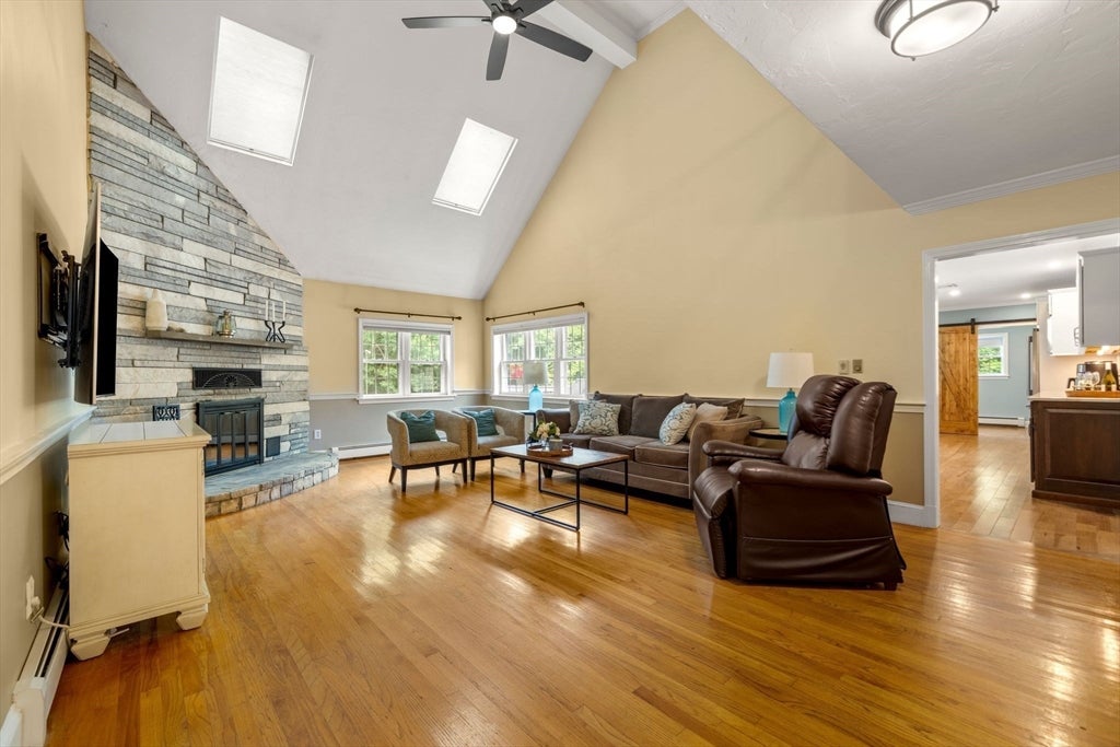 359 Holly Rd