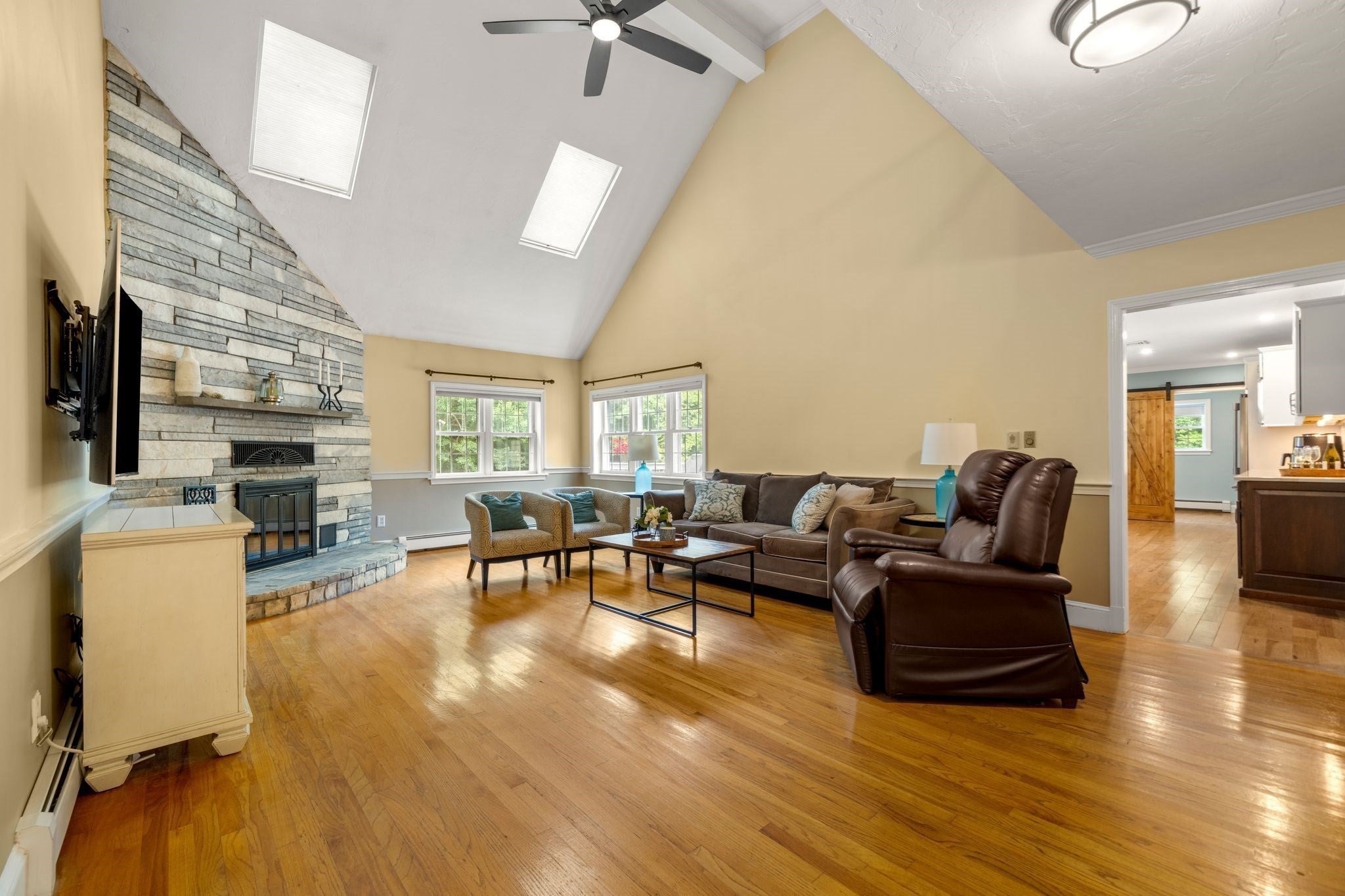 359 Holly Rd