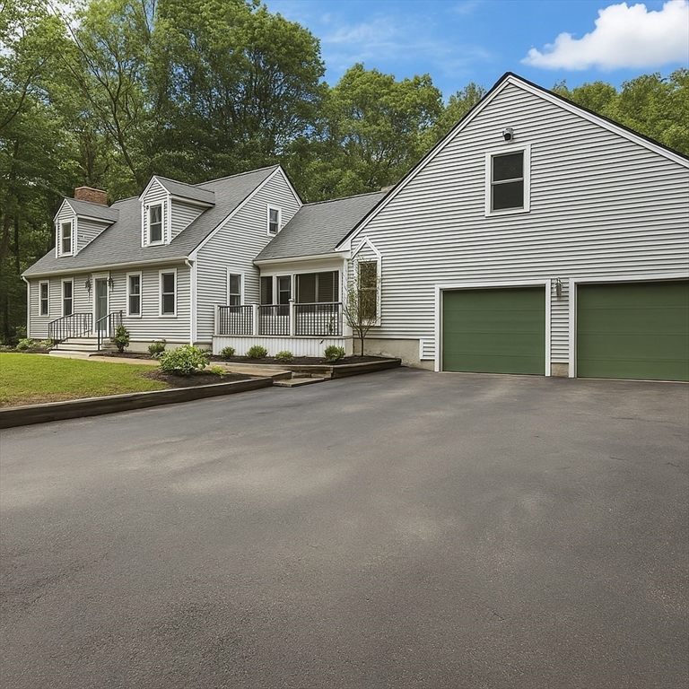 255 High St