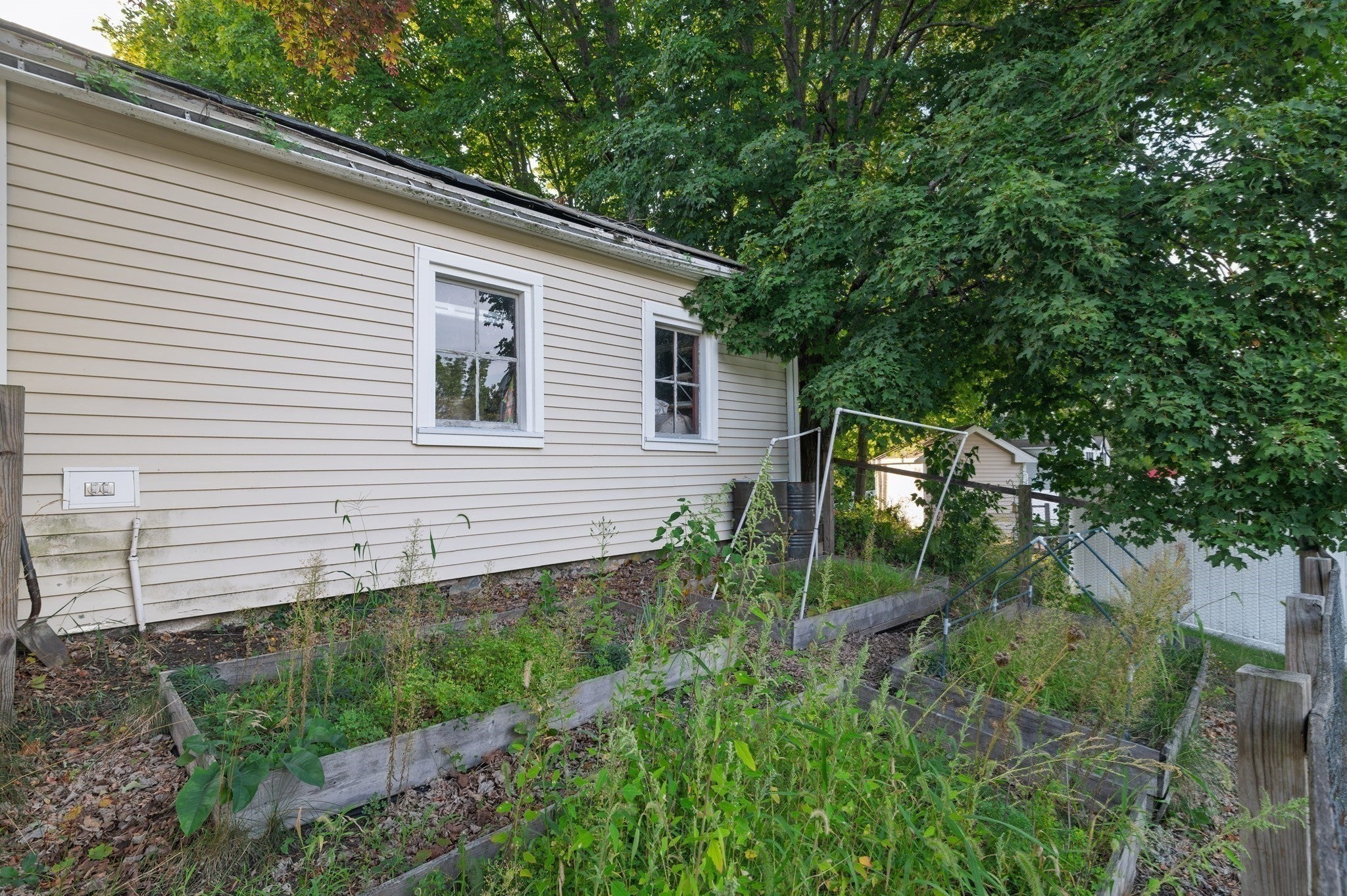 18 Vine ST, Milford, MA Photo #33