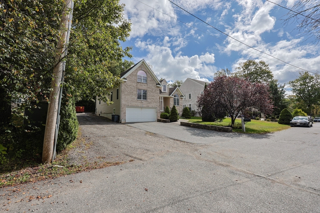 9 Hillside Avenue